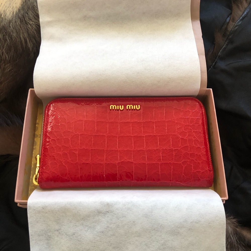 NWT Miu Miu wallet